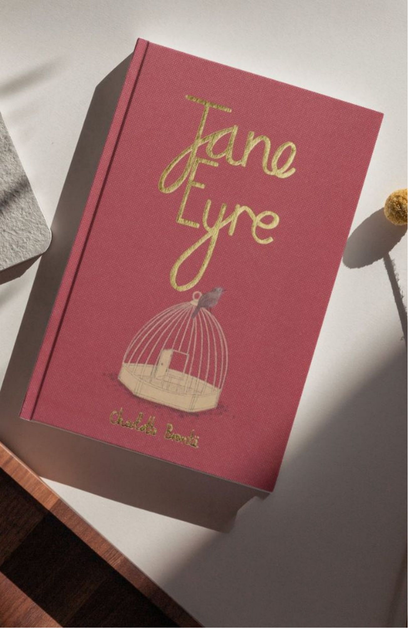 Wordsworth Collectors Edition l Jane Eyre - Charlotte Brontë, an unforgettable journey of a young woman who seeks love, independence and integrity - Now only R219